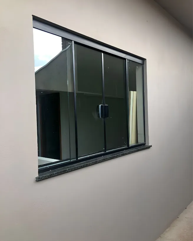 Janela de vidro em Paulínia - acabamento limpo em janela de vidro